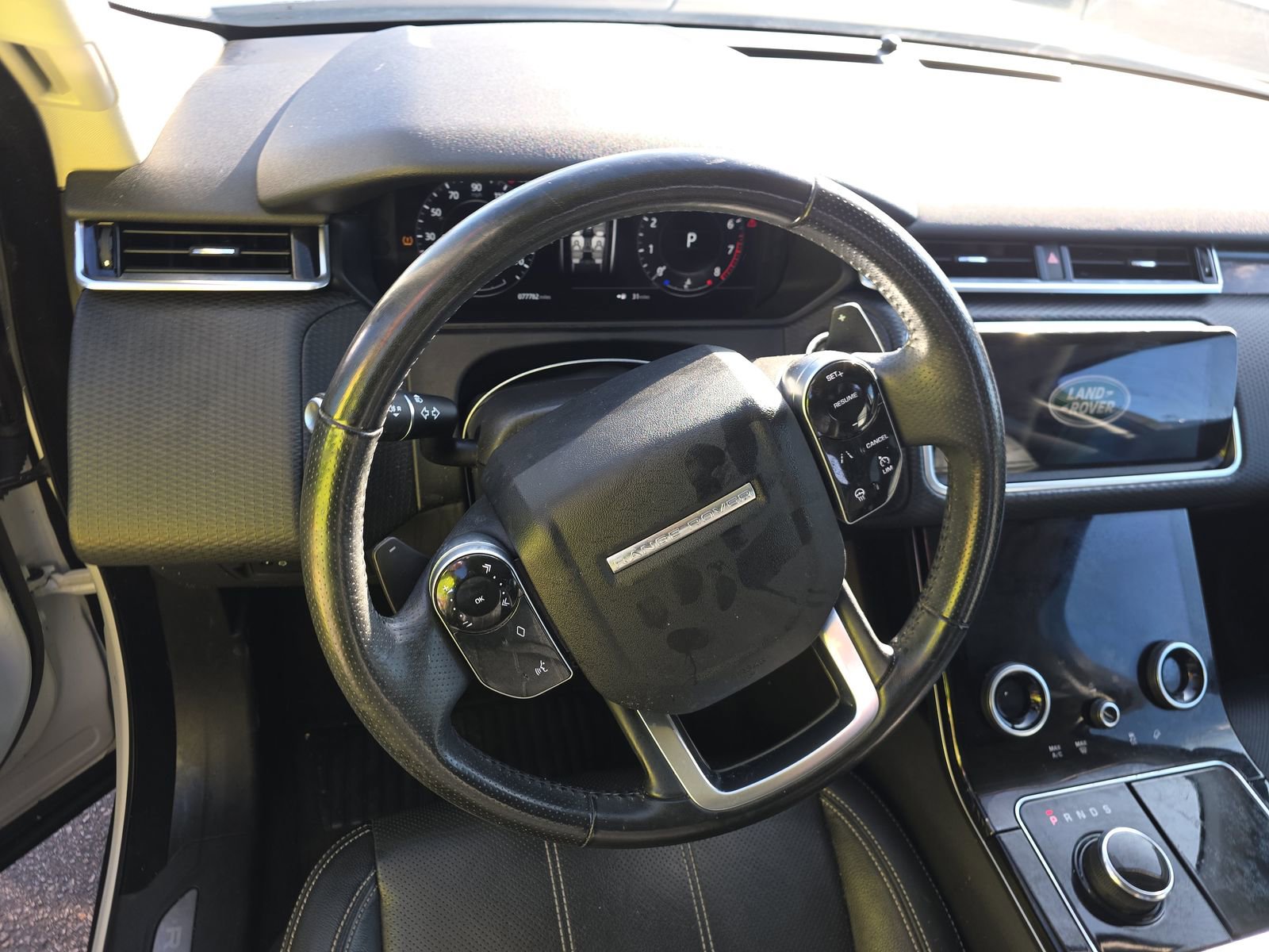 Used 2018 Land Rover Range Rover Velar S image 15