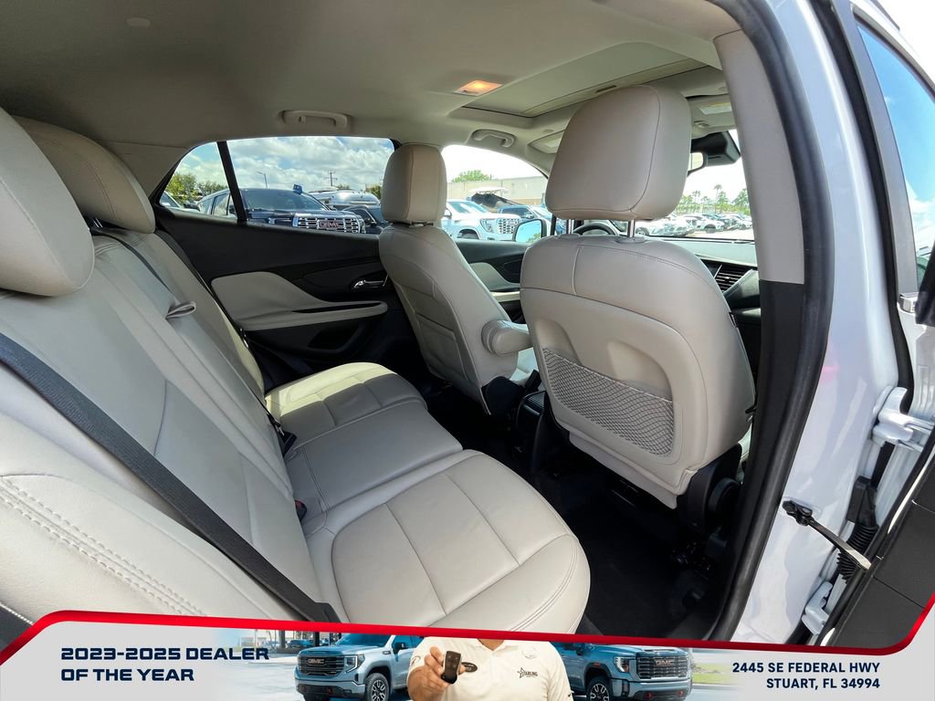 Used 2019 Buick Encore Essence w/ Experience Buick Package FWD image 18