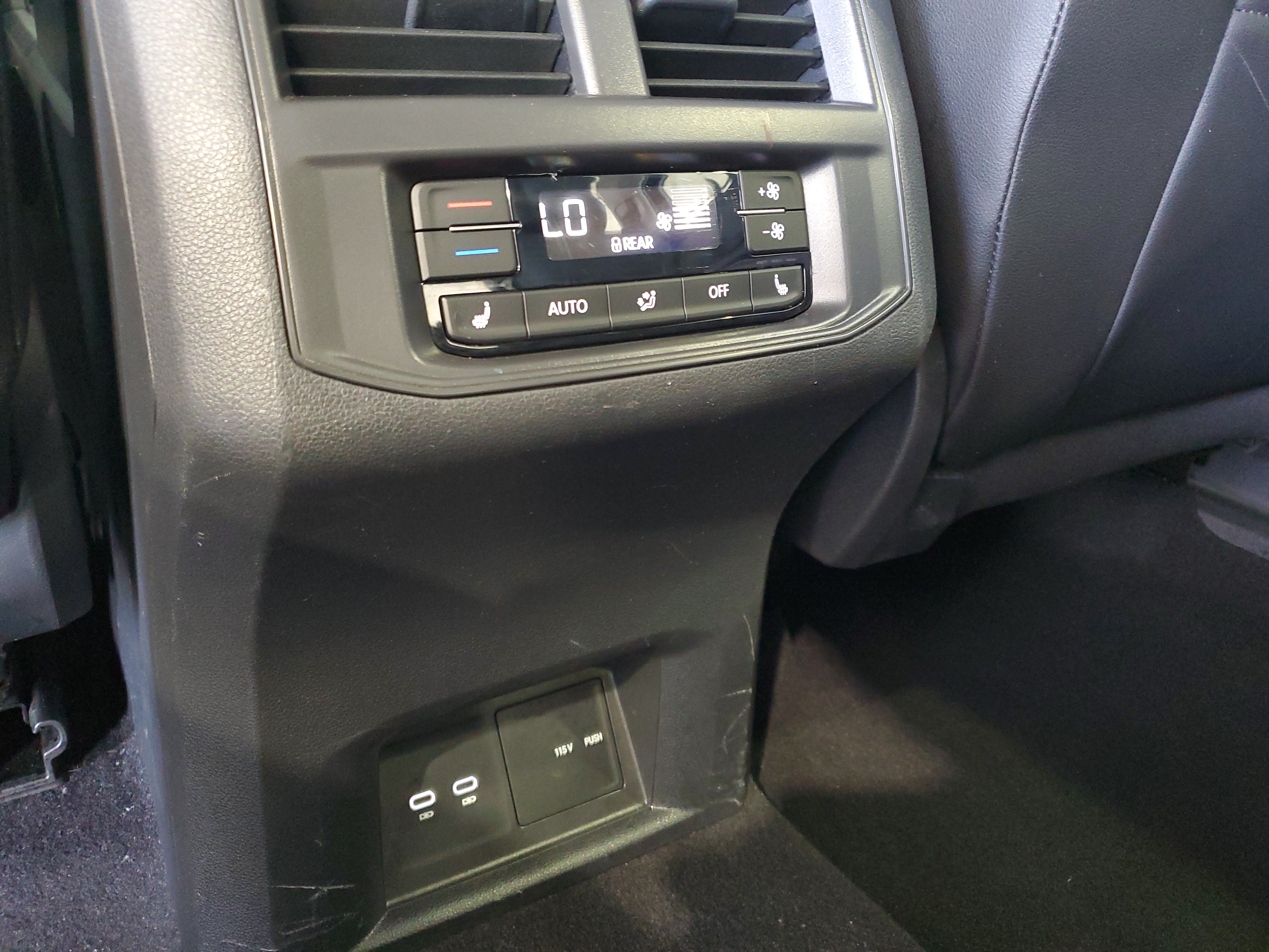 Used 2023 Volkswagen Atlas SEL Premium AWD/4WD image 13