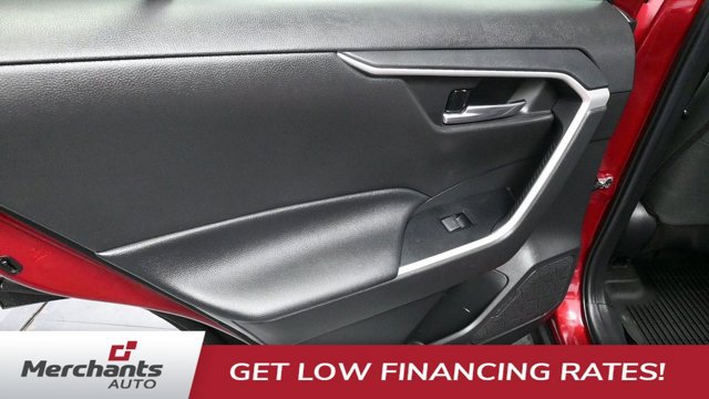 Used 2022 Toyota RAV4 XLE FWD image 16