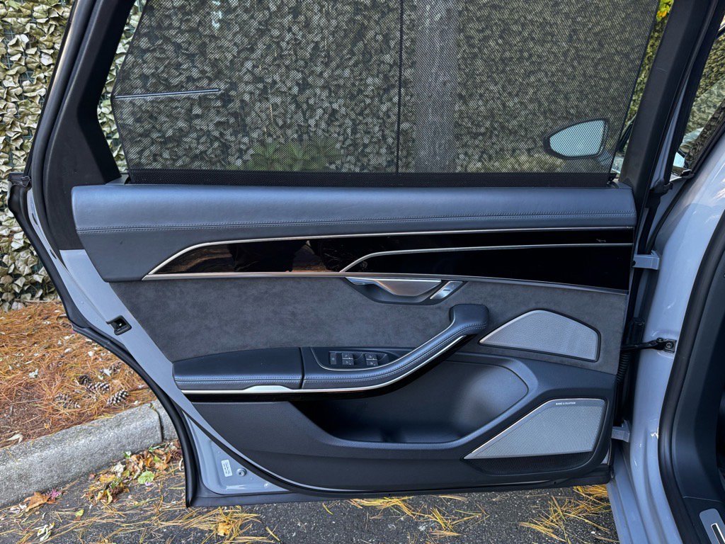 Used 2021 Audi S8 L w/ S8 Executive Package image 15