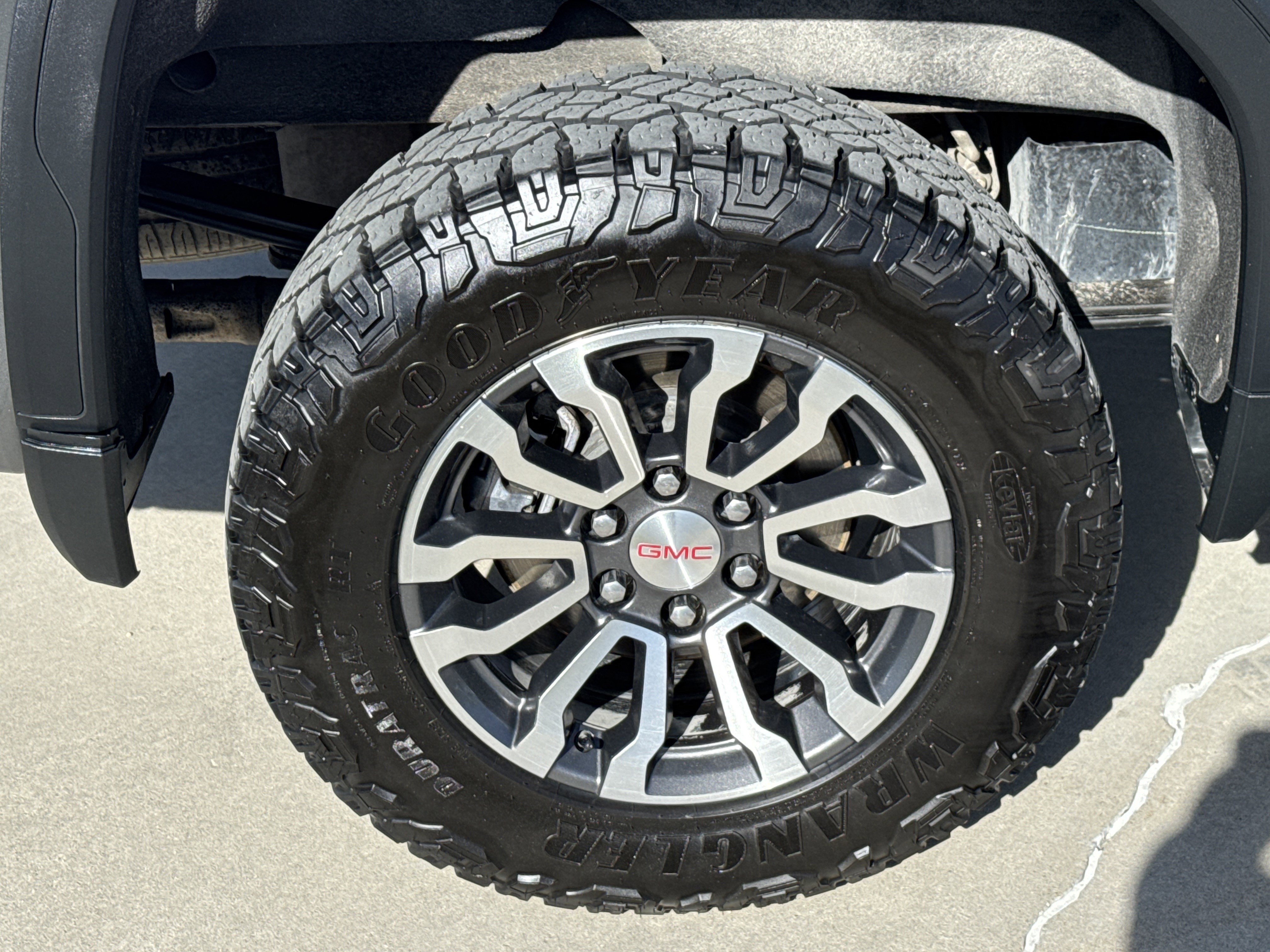 Used 2021 GMC Sierra 1500 AT4 image 12