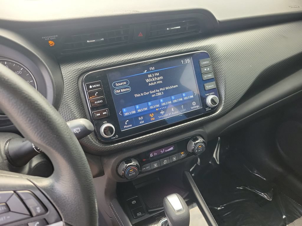 Certified 2022 Nissan Kicks SV FWD image 23