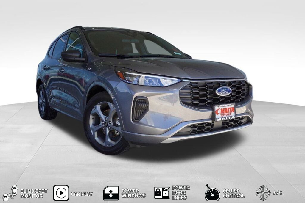 Used 2023 Ford Escape ST-Line image 1