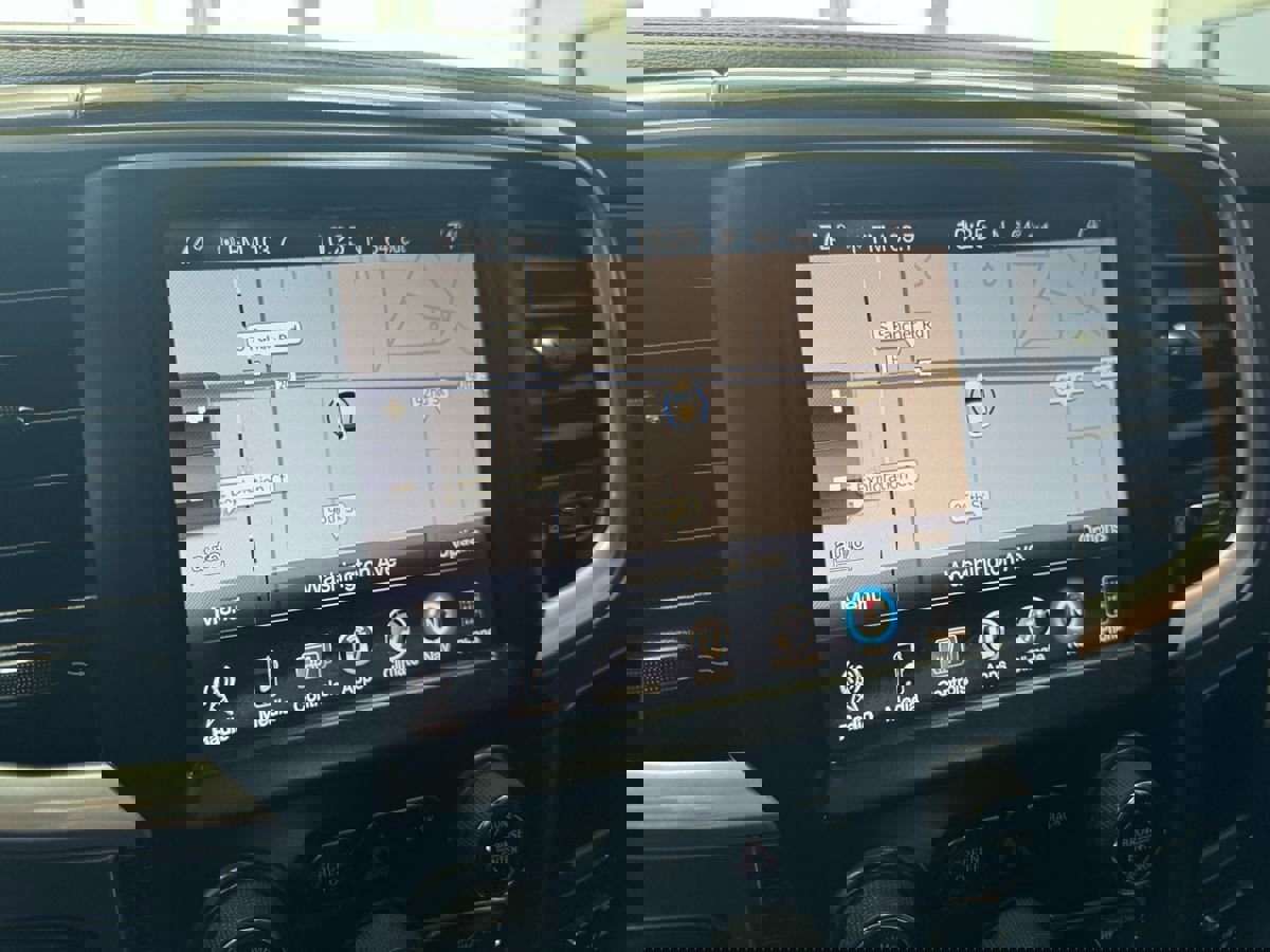 Used 2016 RAM 1500 Limited image 23