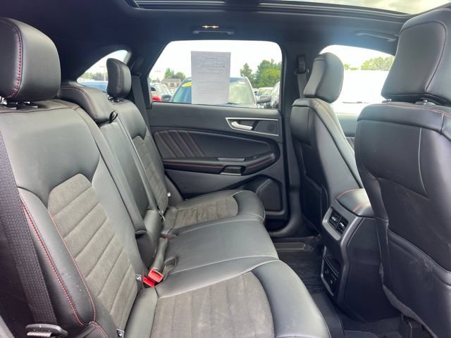 Used 2024 Ford Edge ST-Line w/ Class II Trailer Tow Package AWD/4WD image 16