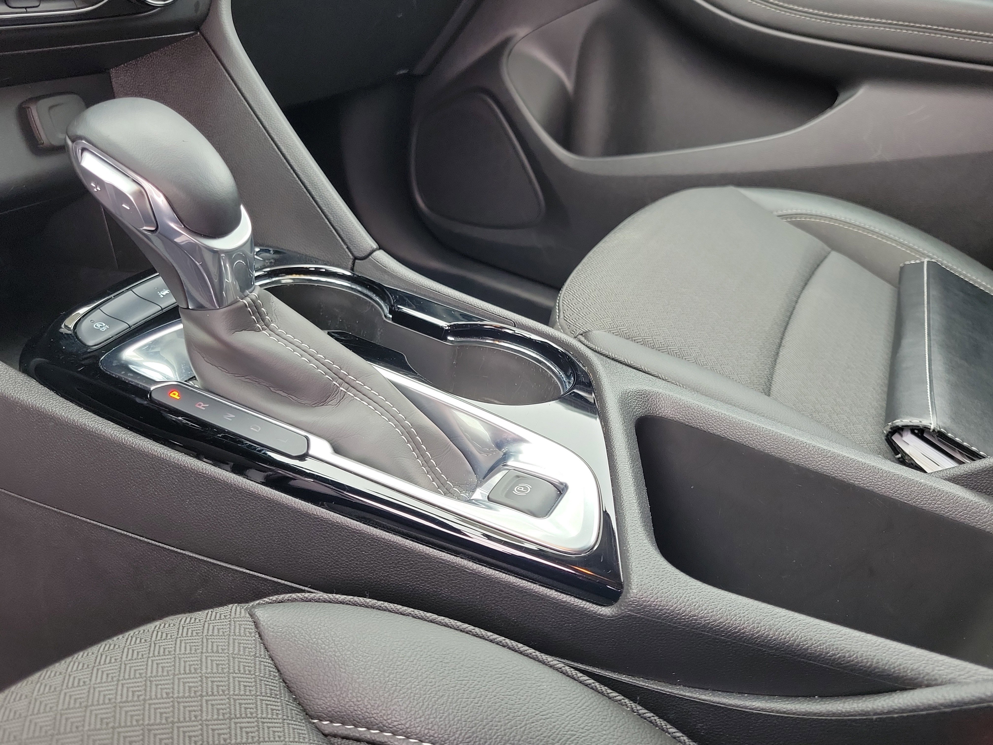 Used 2025 Buick Encore GX Preferred image 29