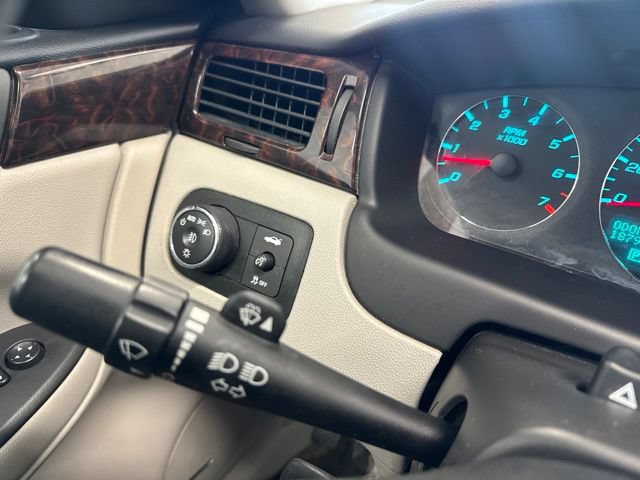 Used 2016 Chevrolet Impala LTZ FWD image 30