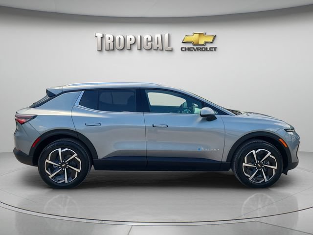 New 2026 Chevrolet Equinox EV LT AWD/4WD image 6