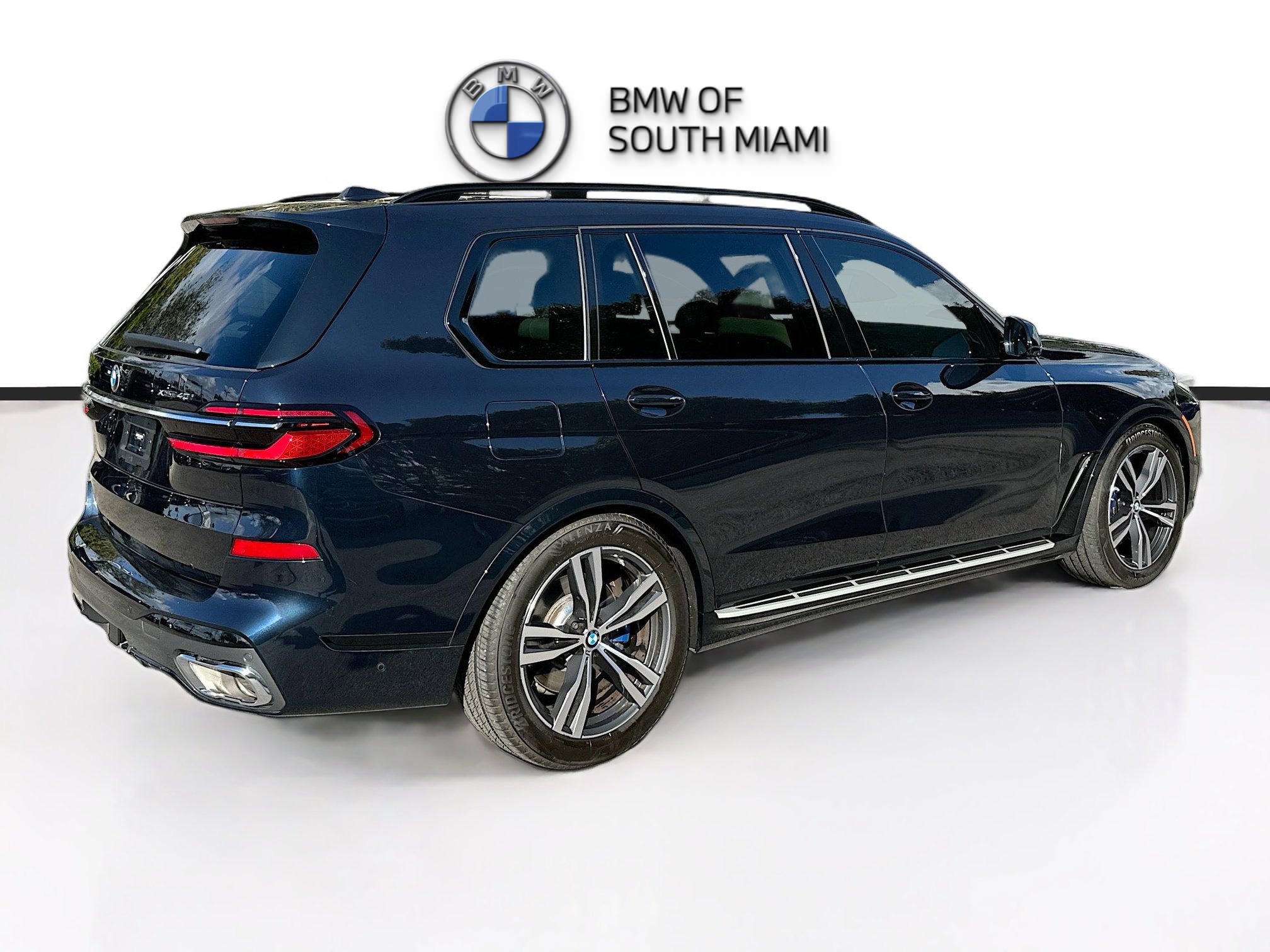 Certified 2023 BMW X7 xDrive40i w/ Executive Package image 7