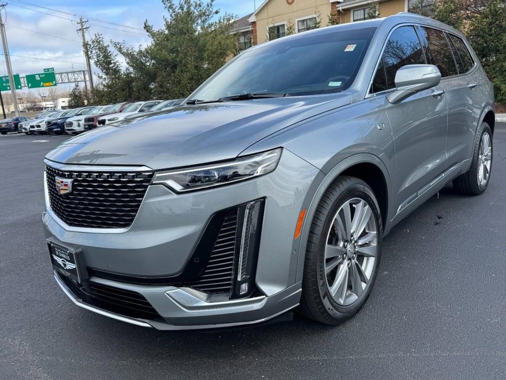 Used 2024 Cadillac XT6 Premium Luxury w/ Technology Package image 8