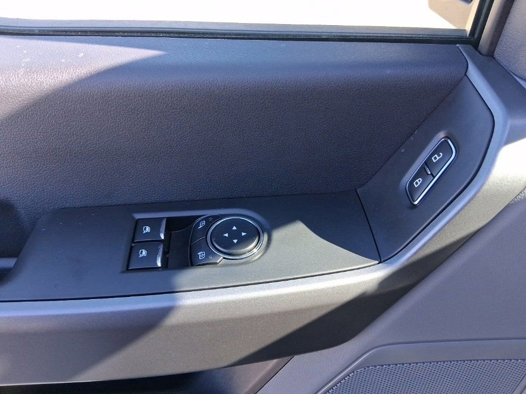 New 2026 Ford F250 XLT w/ FX4 Off-Road Package image 17