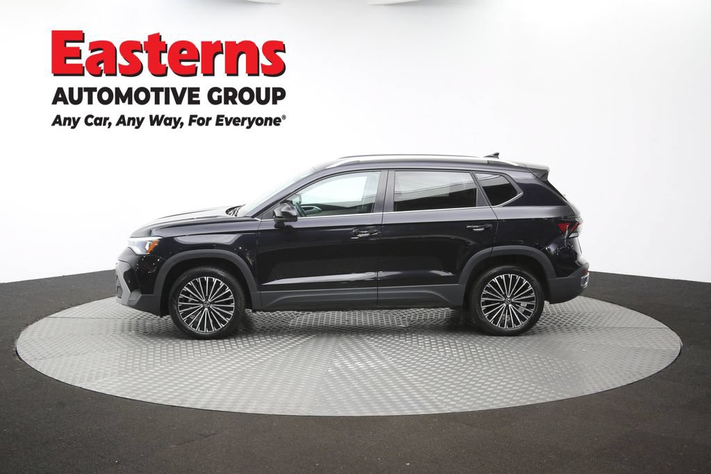 Used 2025 Volkswagen Taos SE FWD image 59