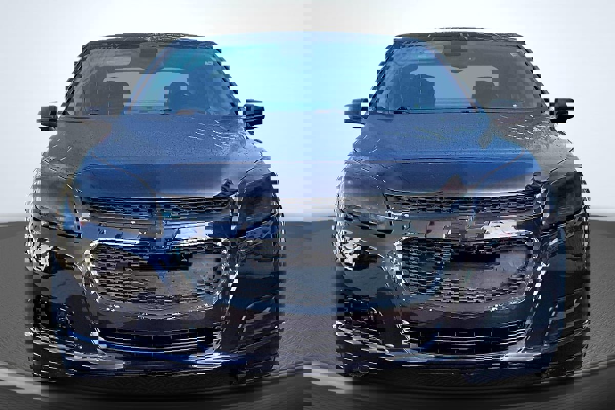 Used 2015 Chevrolet Malibu LT w/ Power Convenience Package image 3