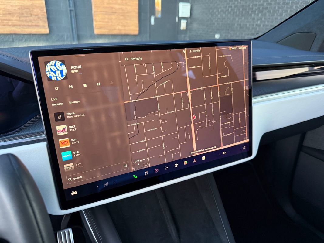 Used 2022 Tesla Model X Plaid image 28