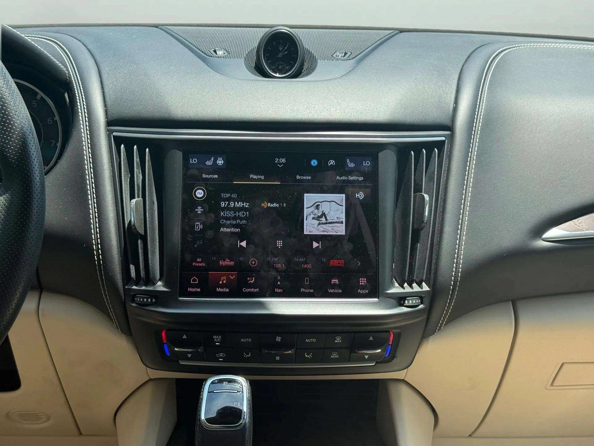 Used 2022 Maserati Levante Modena AWD/4WD image 35