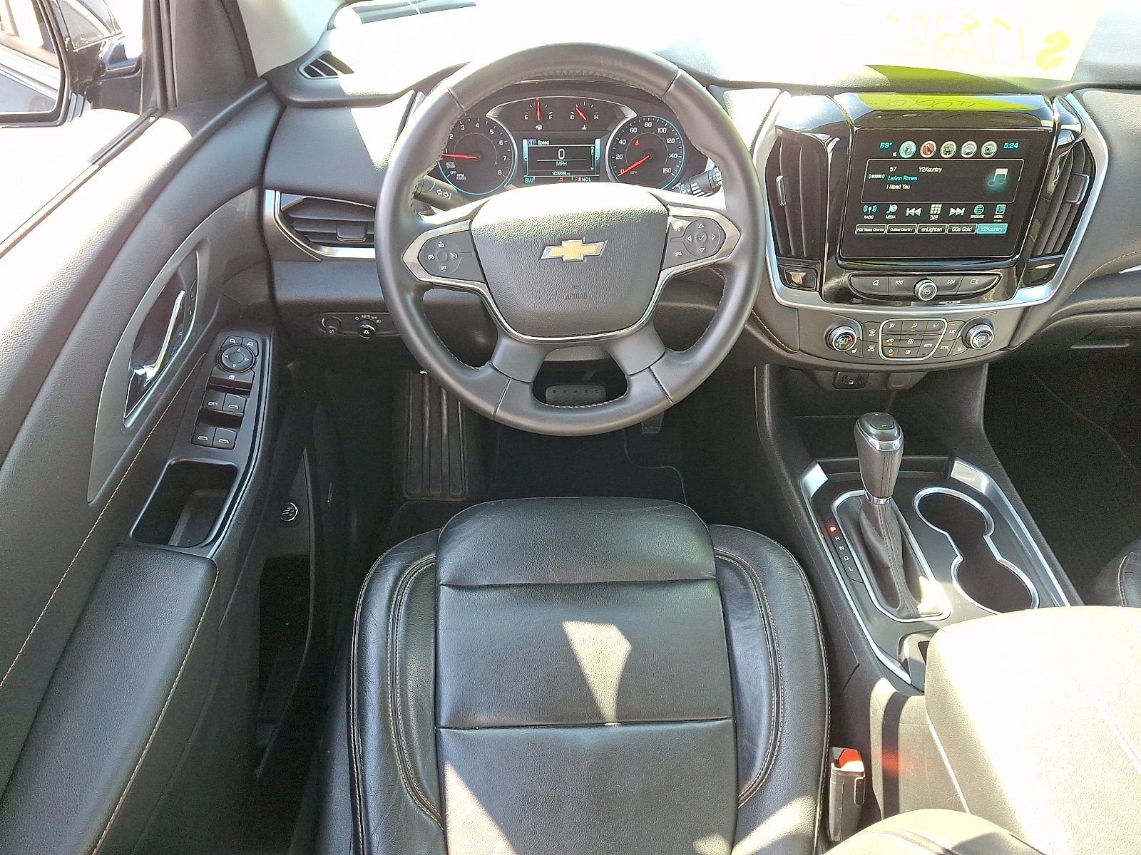 Used 2019 Chevrolet Traverse LT w/ LT Premium Package AWD/4WD image 12