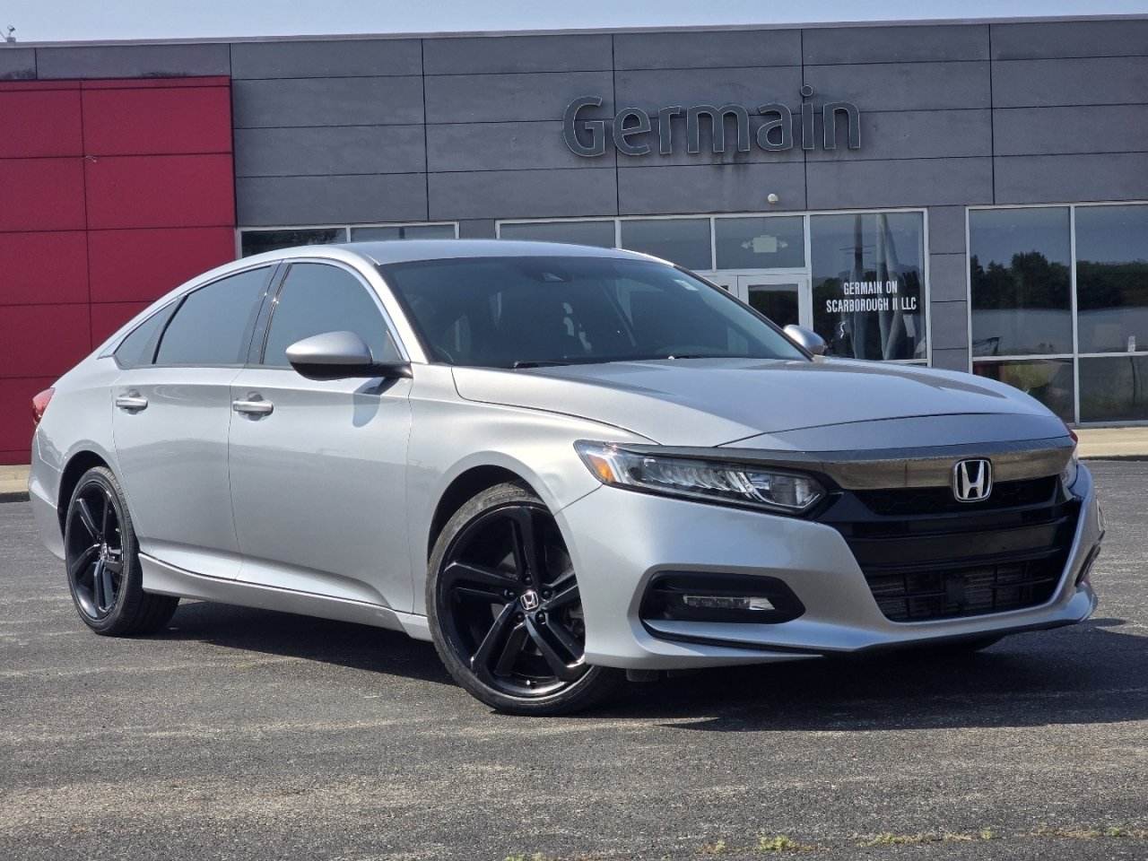 Used 2019 Honda Accord Sport image 2