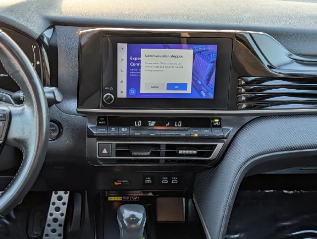 Used 2025 Toyota Camry SE FWD image 15