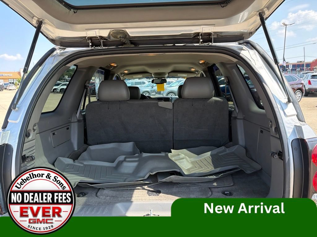 Used 2004 Chevrolet TrailBlazer LT w/ LT Preferred Equipment Group AWD/4WD image 9