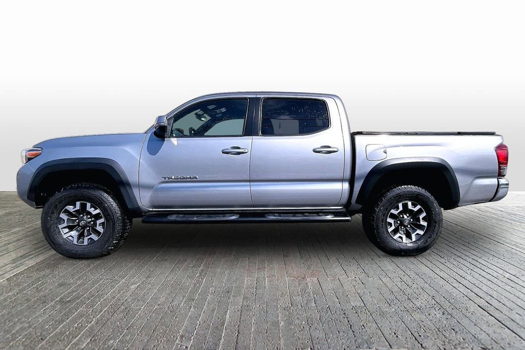 Used 2016 Toyota Tacoma TRD Off-Road w/ Towing Package image 5