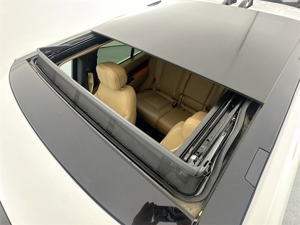 Used 2023 Land Rover Range Rover SE image 23