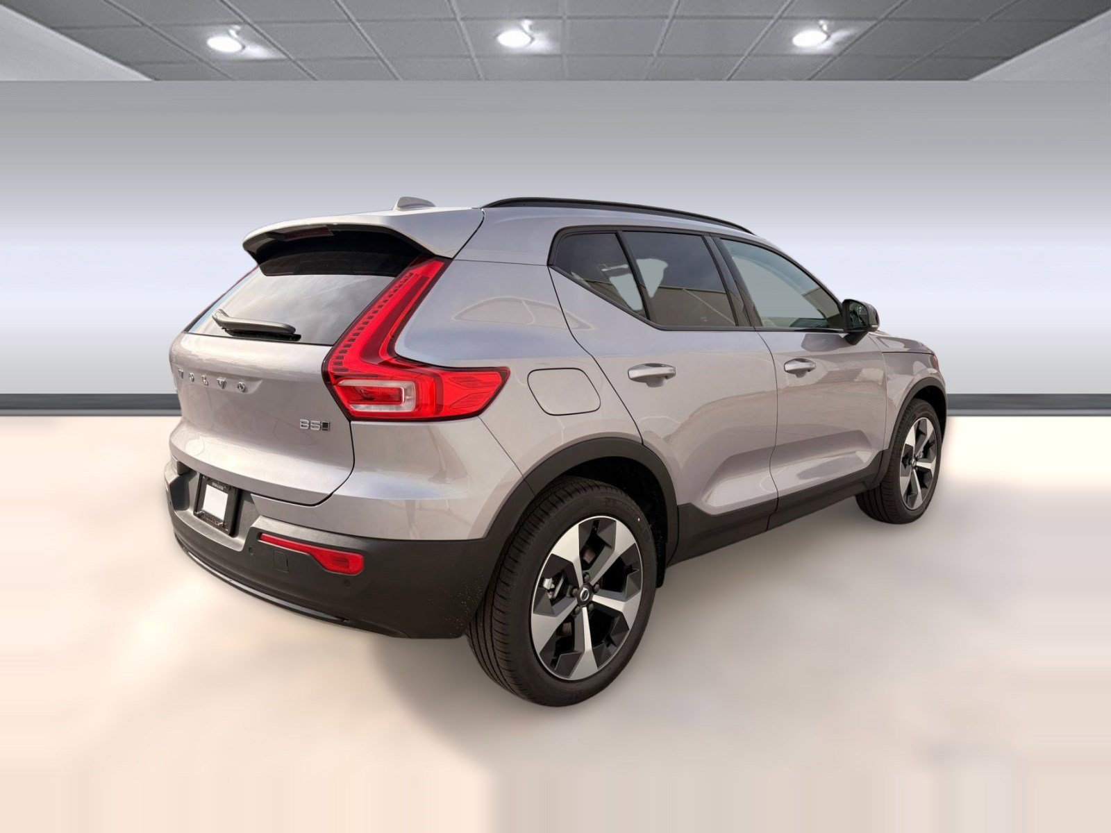 Used 2026 Volvo XC40 B5 Core w/ Climate Package AWD/4WD image 9