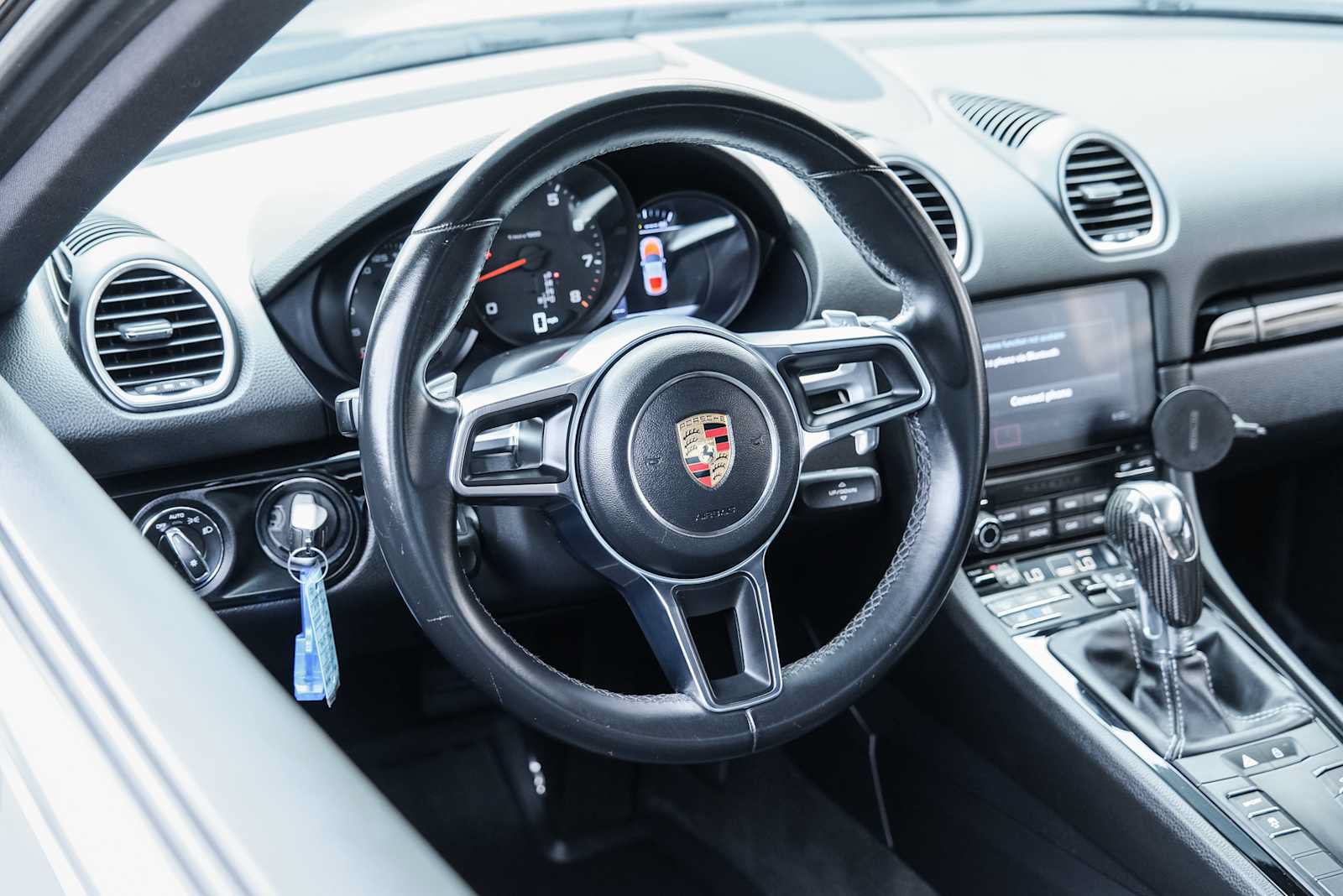 Used 2019 Porsche 718 Cayman RWD image 22