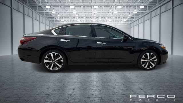 Used 2017 Nissan Altima 3.5 SR FWD image 6