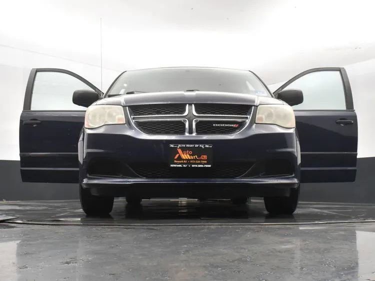 Used 2012 Dodge Grand Caravan American Value Package FWD image 11