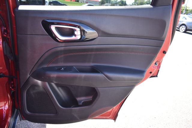 Used 2025 Jeep Compass Trailhawk AWD/4WD image 37