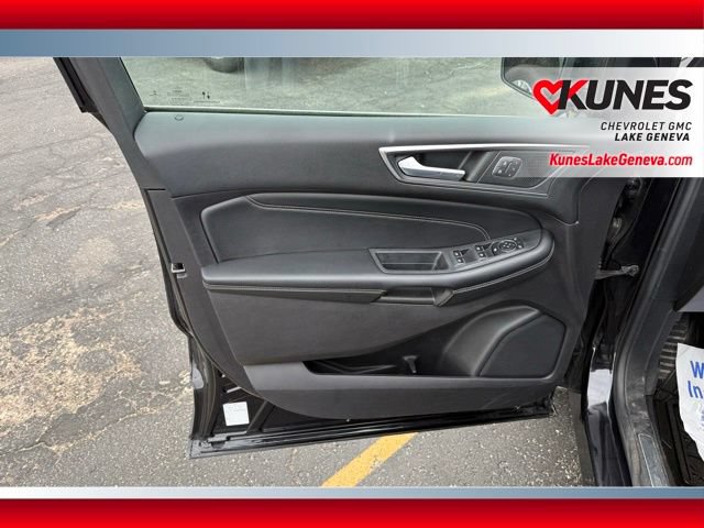 Used 2022 Ford Edge Titanium AWD/4WD image 15