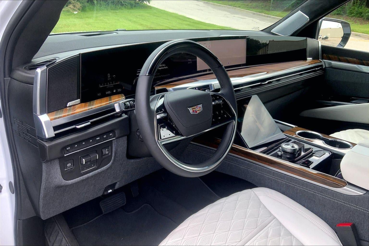 Certified 2026 Cadillac Escalade Platinum Sport AWD/4WD image 15