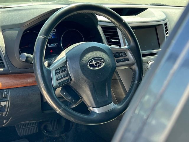 Used 2013 Subaru Outback 2.5i Limited AWD/4WD image 8