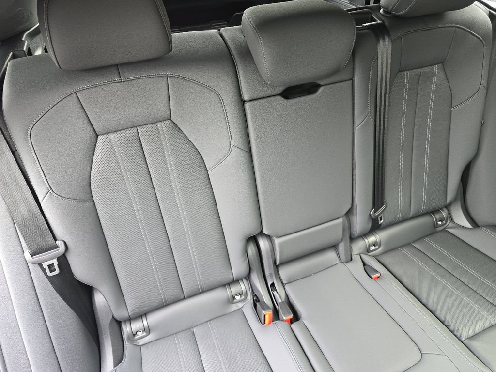 Used 2025 Audi Q5 Premium Plus w/ Premium Plus AWD/4WD image 34