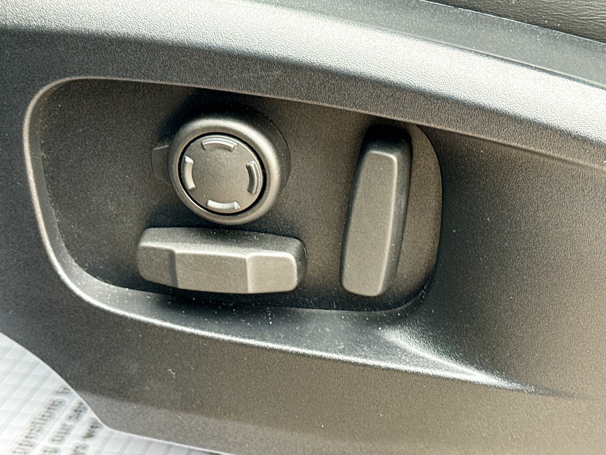 Used 2023 Land Rover Defender 90 V8 image 24