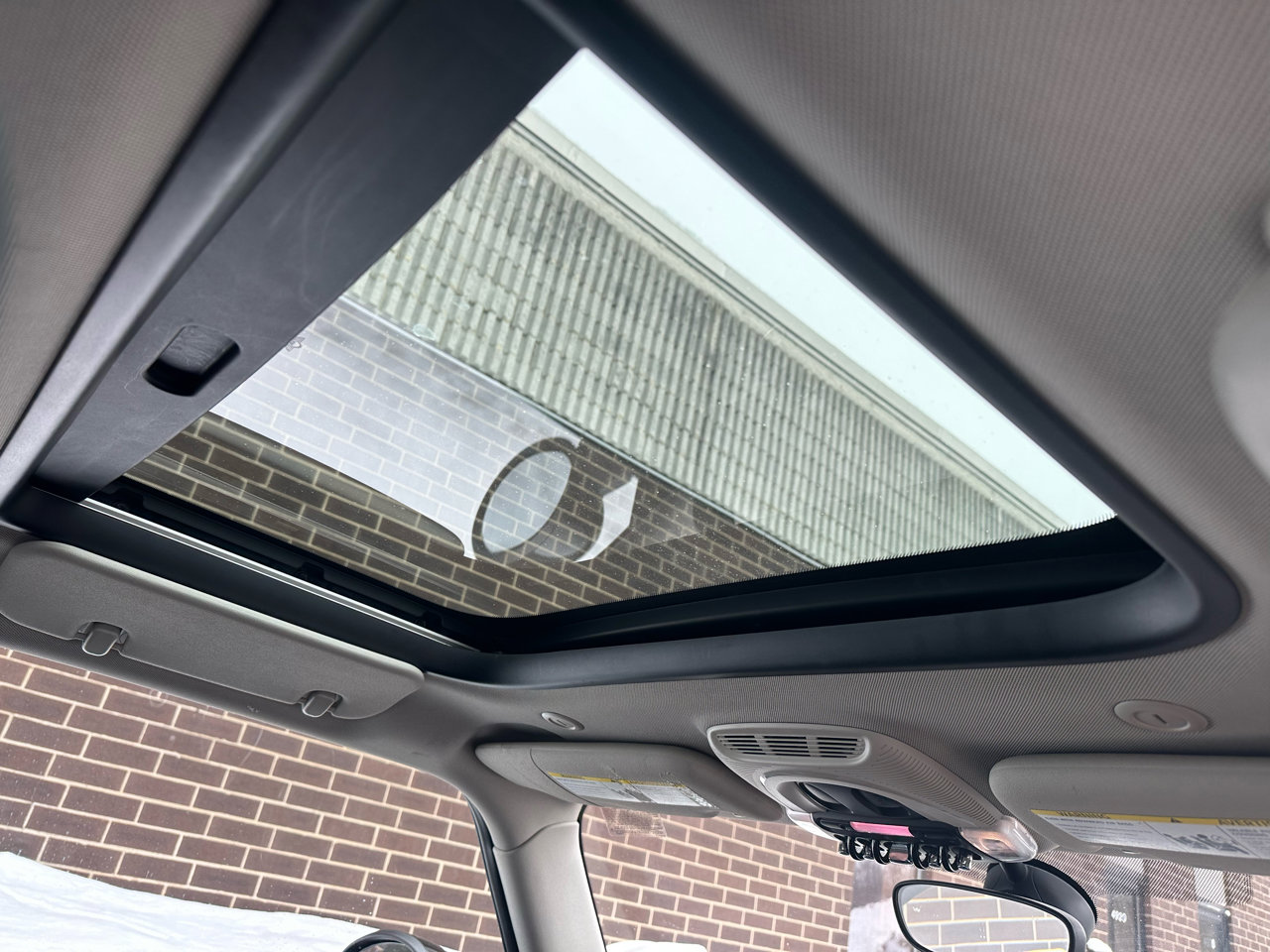 Used 2015 MINI Cooper 2-Door Hardtop image 18