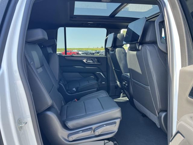 New 2026 GMC Yukon XL Denali w/ Denali Reserve Package image 32