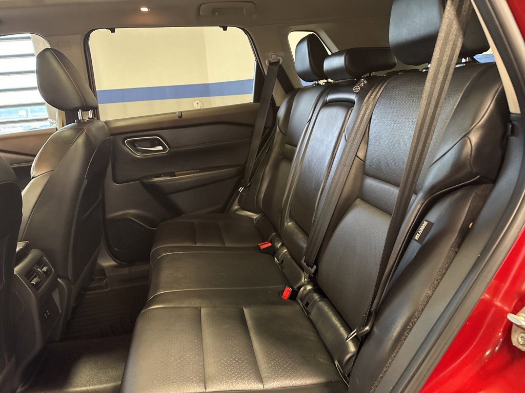 Used 2021 Nissan Rogue SV w/ Premium Package image 25