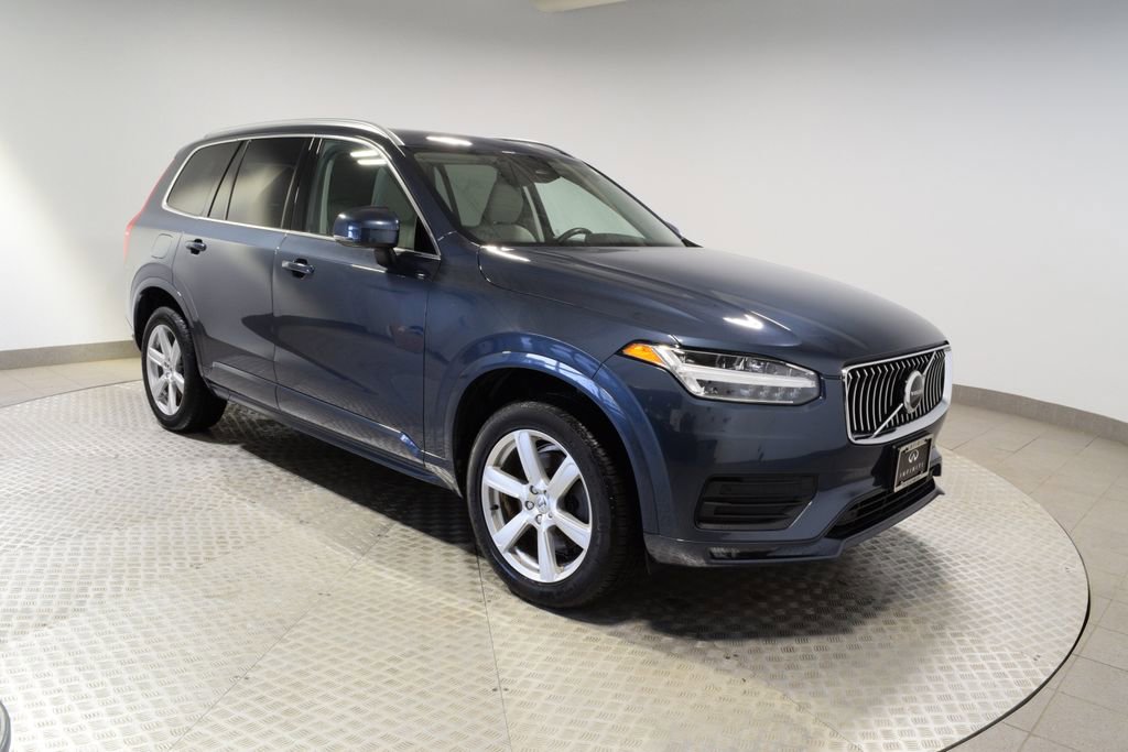 Used 2023 Volvo XC90 B5 Core image 12