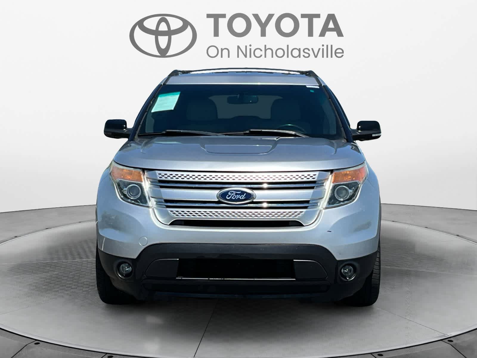 Used 2013 Ford Explorer XLT AWD/4WD image 9