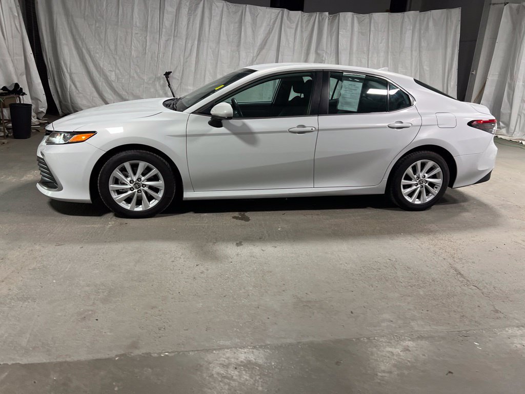 Used 2024 Toyota Camry LE FWD image 4