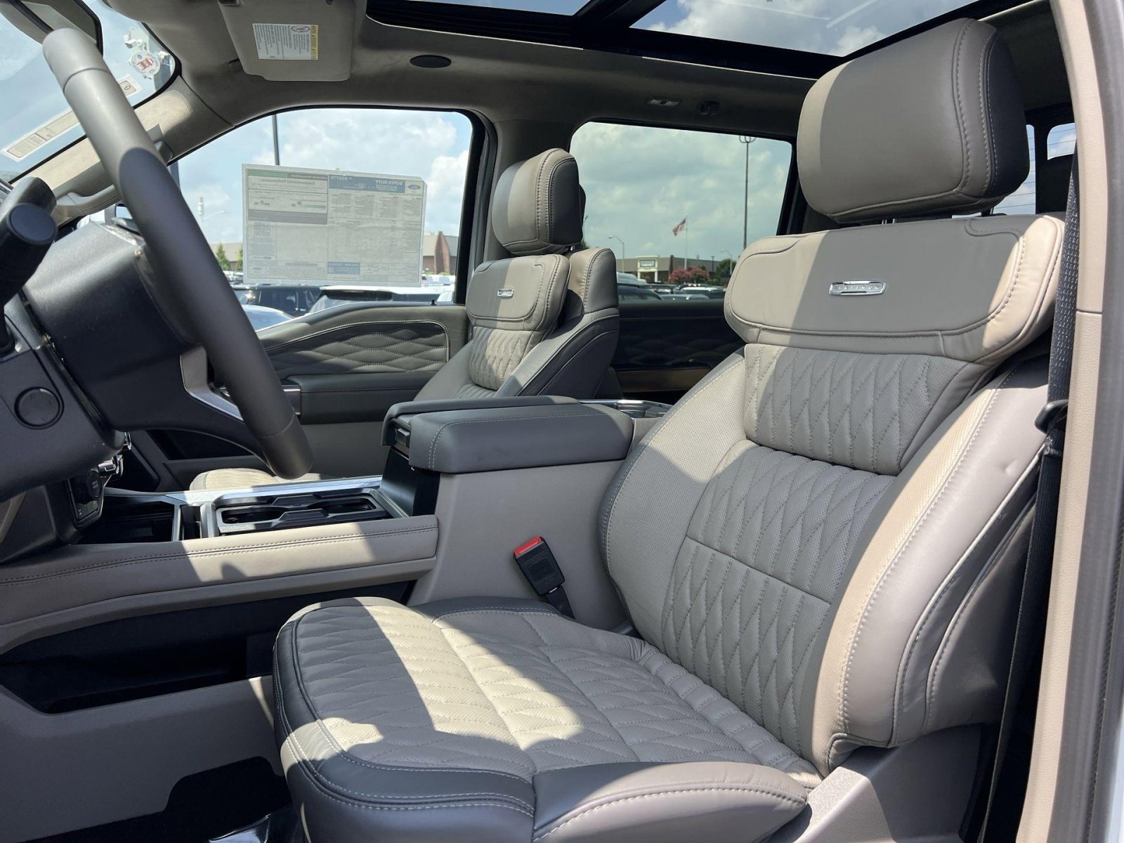 New 2025 Ford F350 Platinum w/ Platinum Plus Package image 13