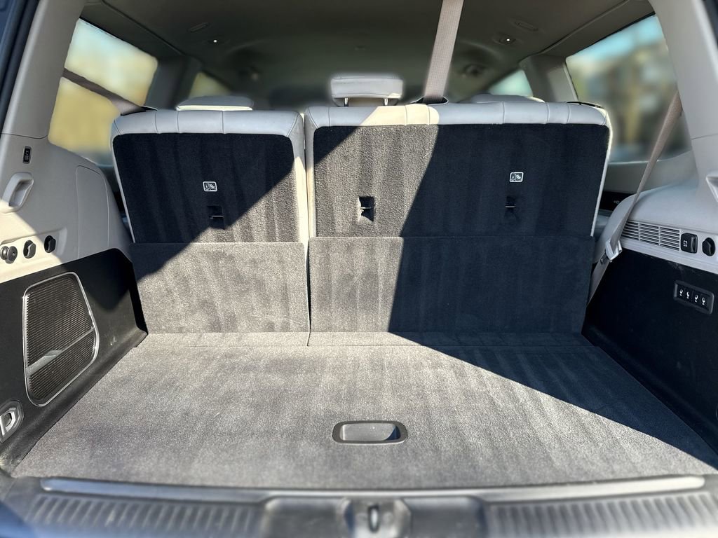 Used 2022 Jeep Wagoneer Series III w/ Flexible Seating Group image 19