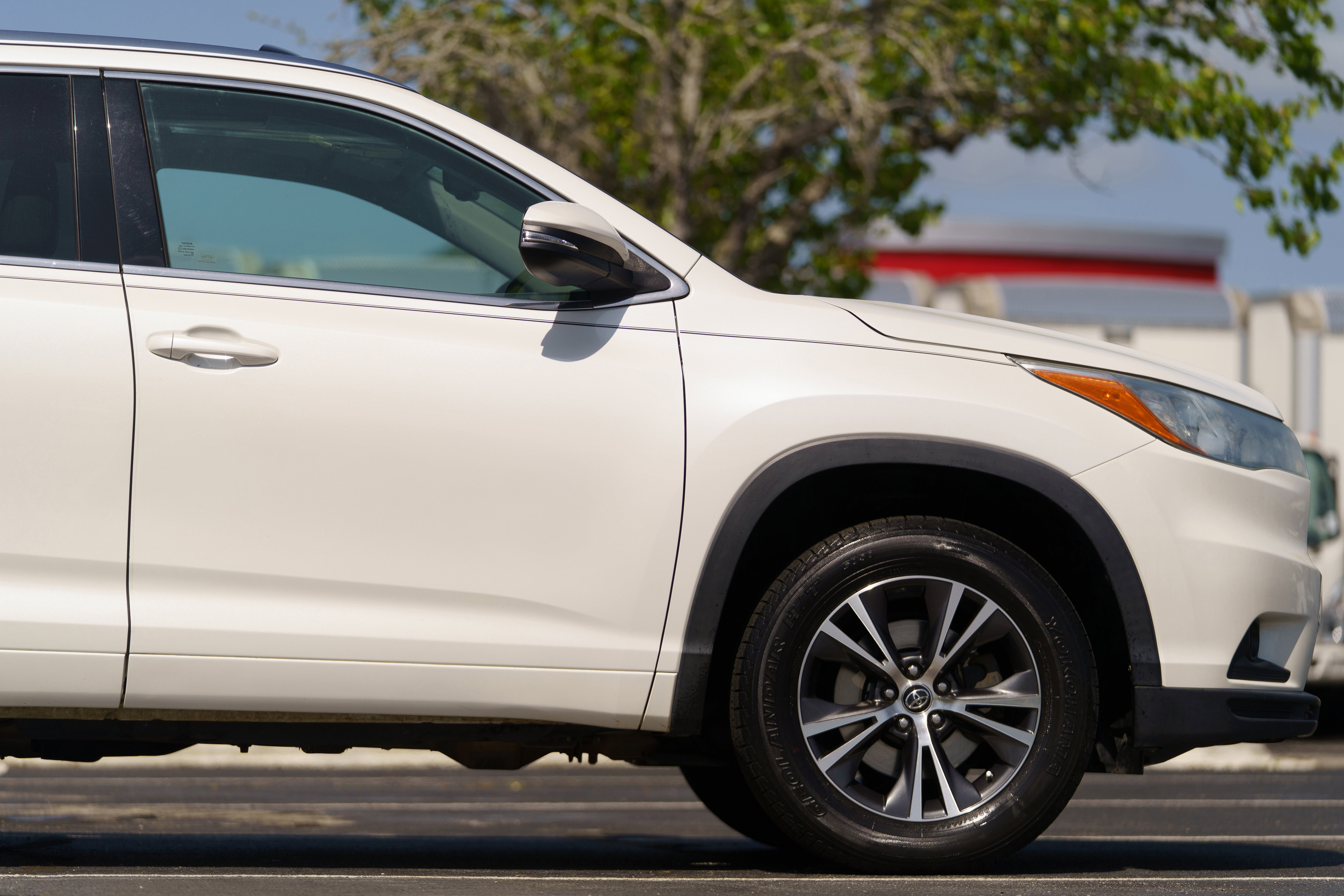 Used 2016 Toyota Highlander XLE image 6