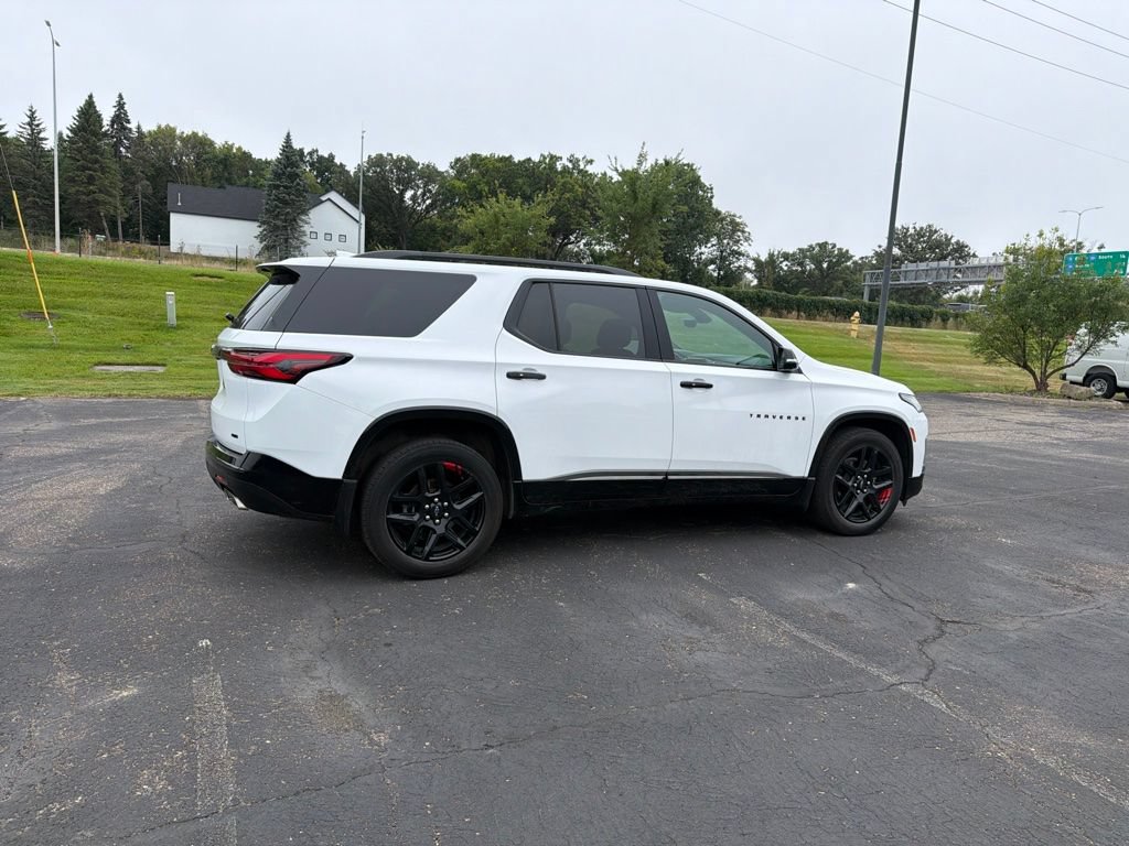 Used 2022 Chevrolet Traverse Premier w/ Redline Edition AWD/4WD image 28
