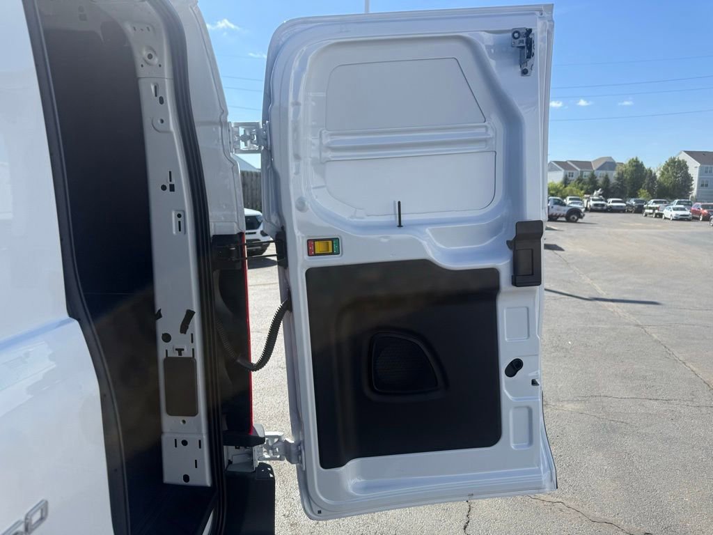 New 2026 Ford Transit 250 148 Medium Roof w/ Load Area Protection Package RWD image 31