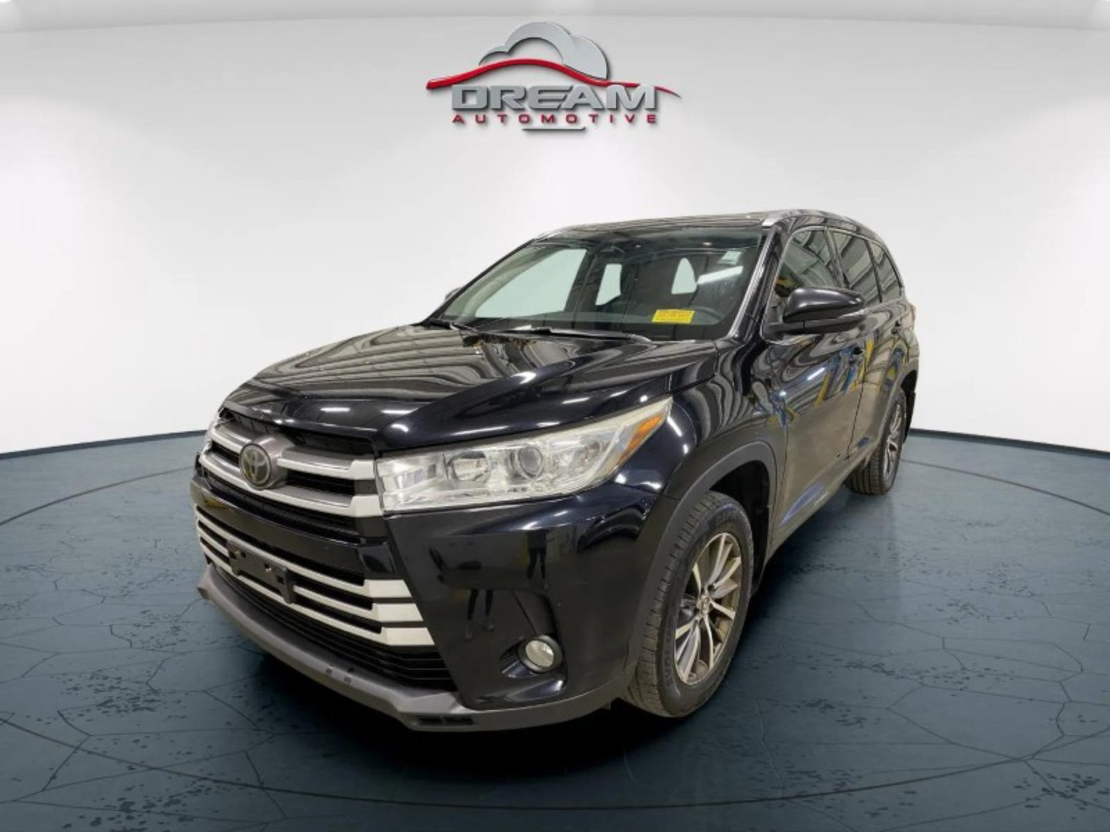 Used 2017 Toyota Highlander XLE AWD/4WD image 4