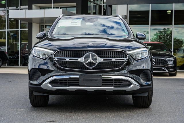 New 2025 Mercedes-Benz GLC 350e 4MATIC image 2