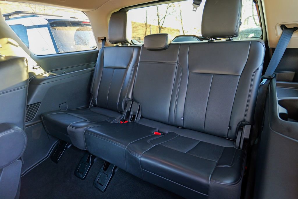 Used 2024 Ford Expedition XLT image 27